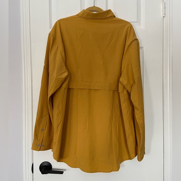 BNWT Men’s UV/Waterproof/Windproof/Breathable Shirt (XL) - Picture 2 of 3